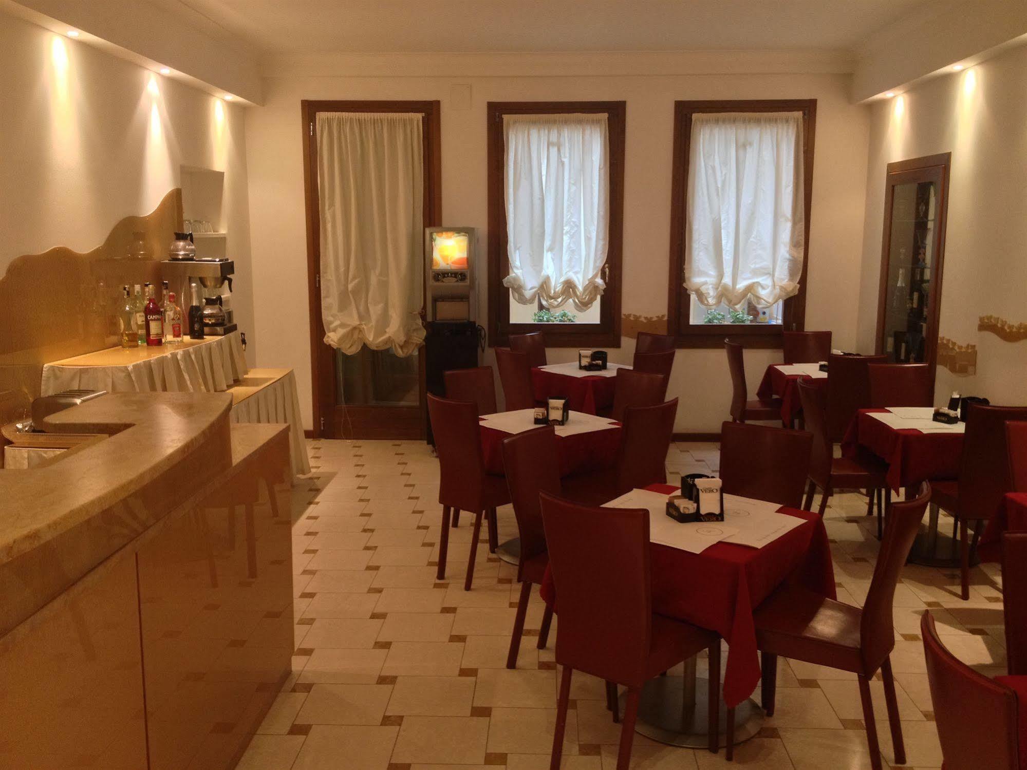 Hotel Agli Artisti Venetië Buitenkant foto